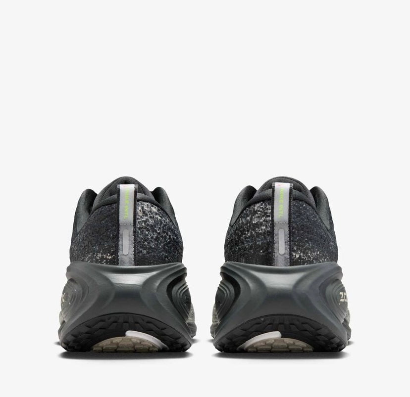Nike Vomero Plus