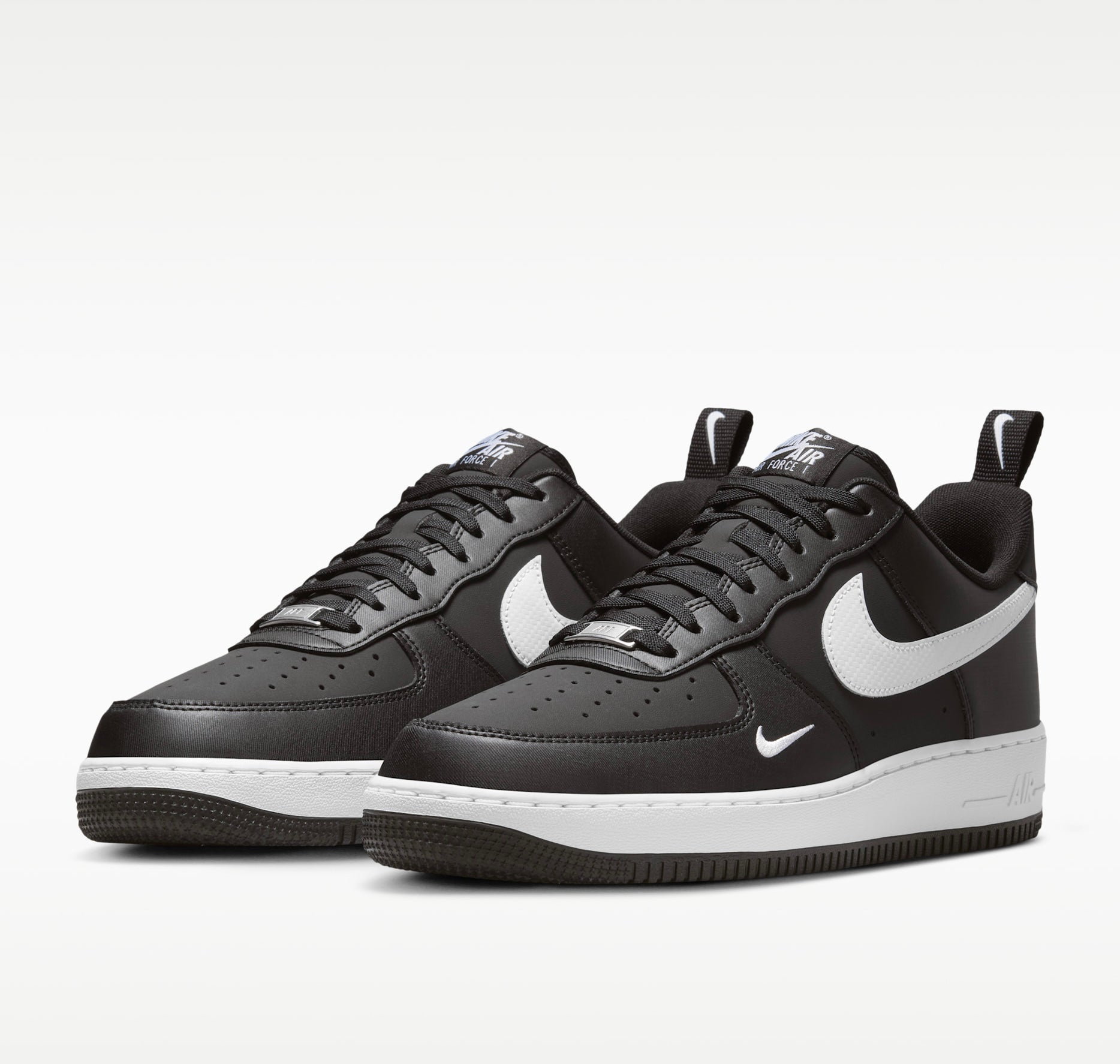 Nike Air Force 1 ’07 Tech ESS / LV8