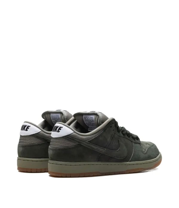 Nike SB Dunk Low Pro B