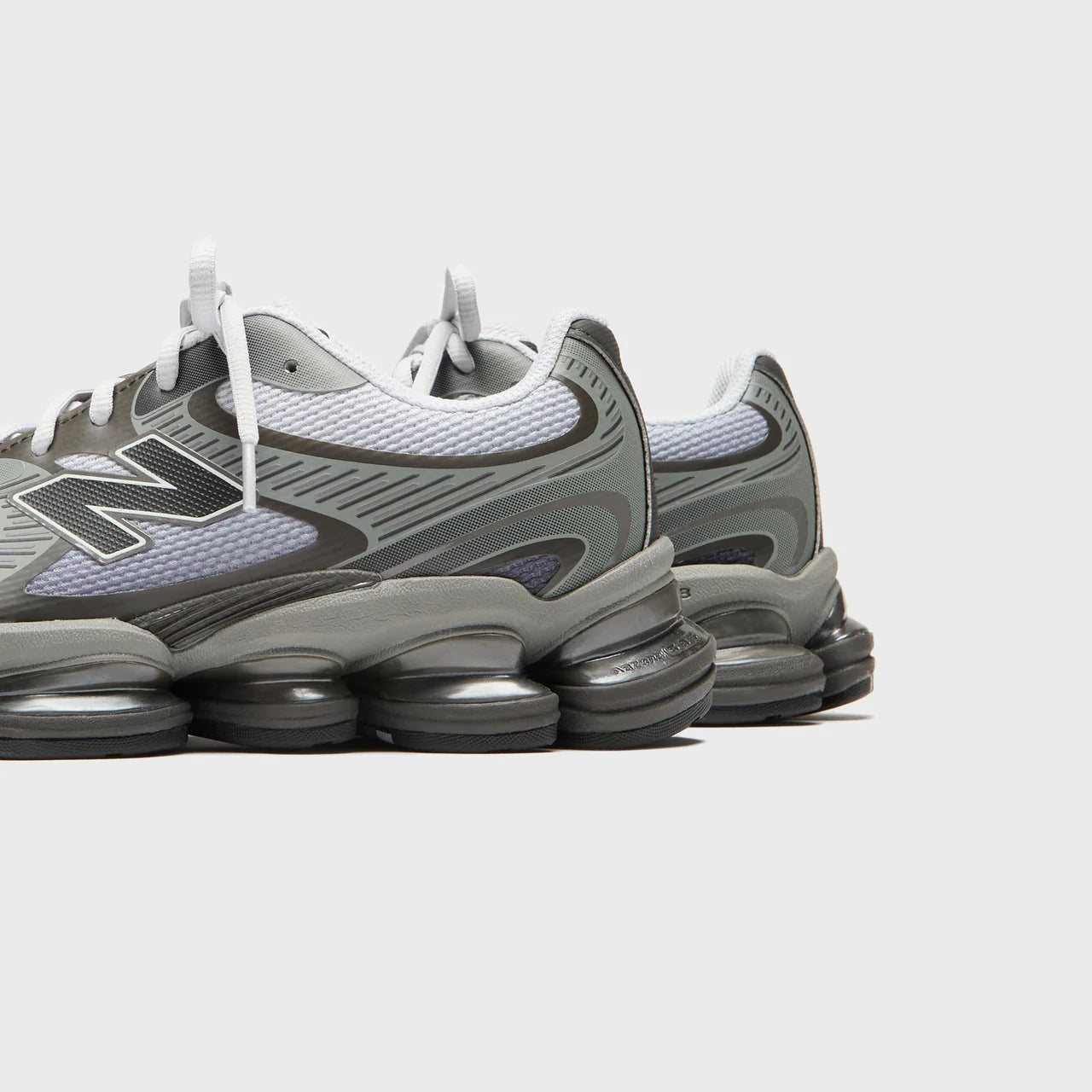 New Balance Abzorb 2000