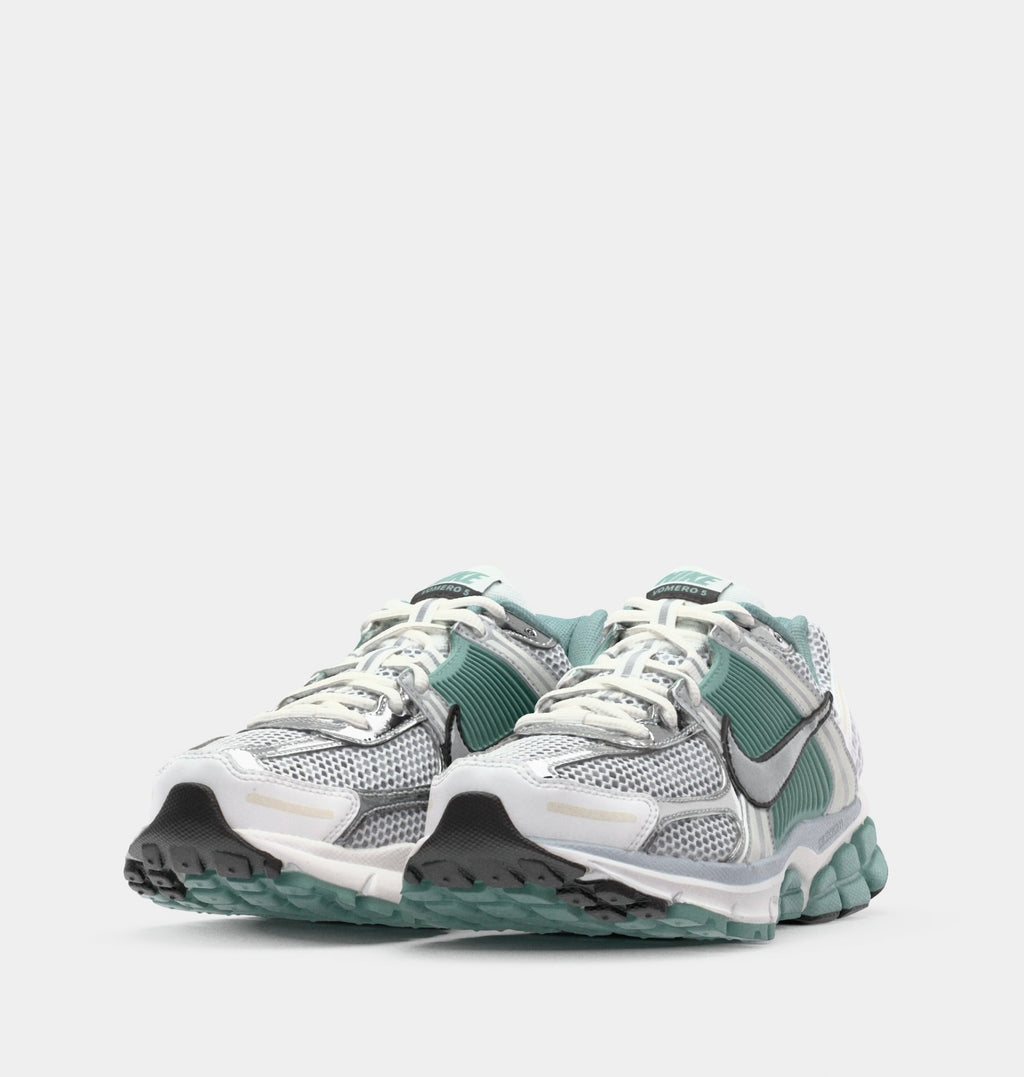 Nike Vomero 5