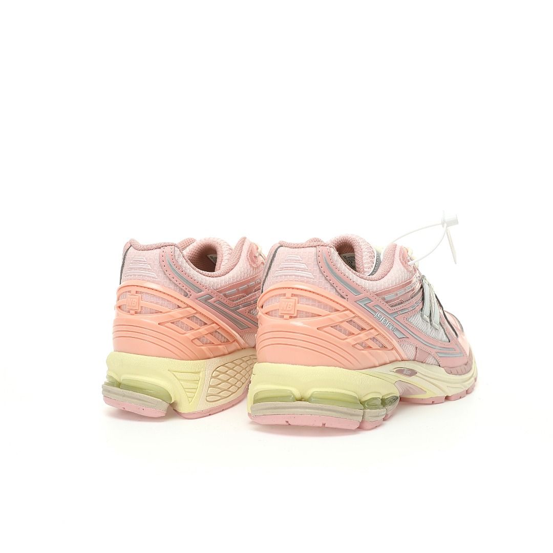 New Balance 1906U Lunar New York Pink