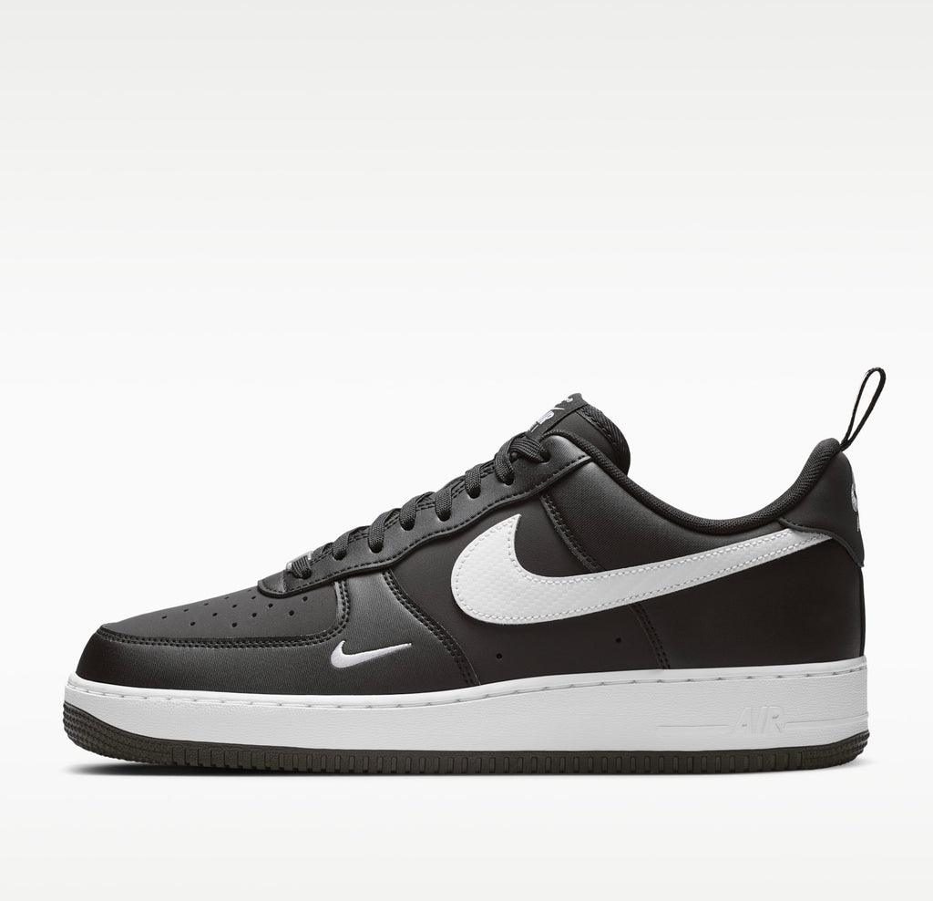 Nike Air Force 1 ’07 Tech ESS / LV8