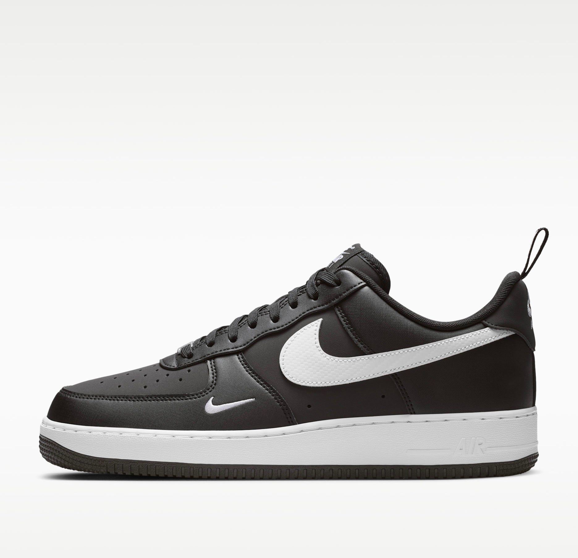 Nike Air Force 1 ’07 Tech ESS / LV8
