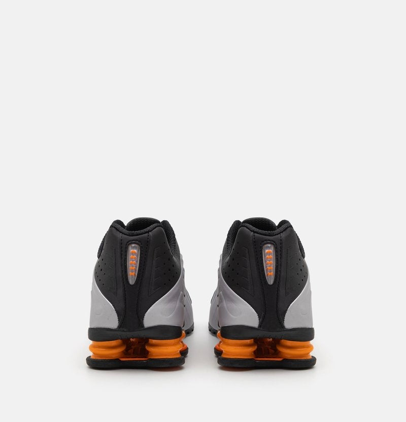 Nike Shox R4