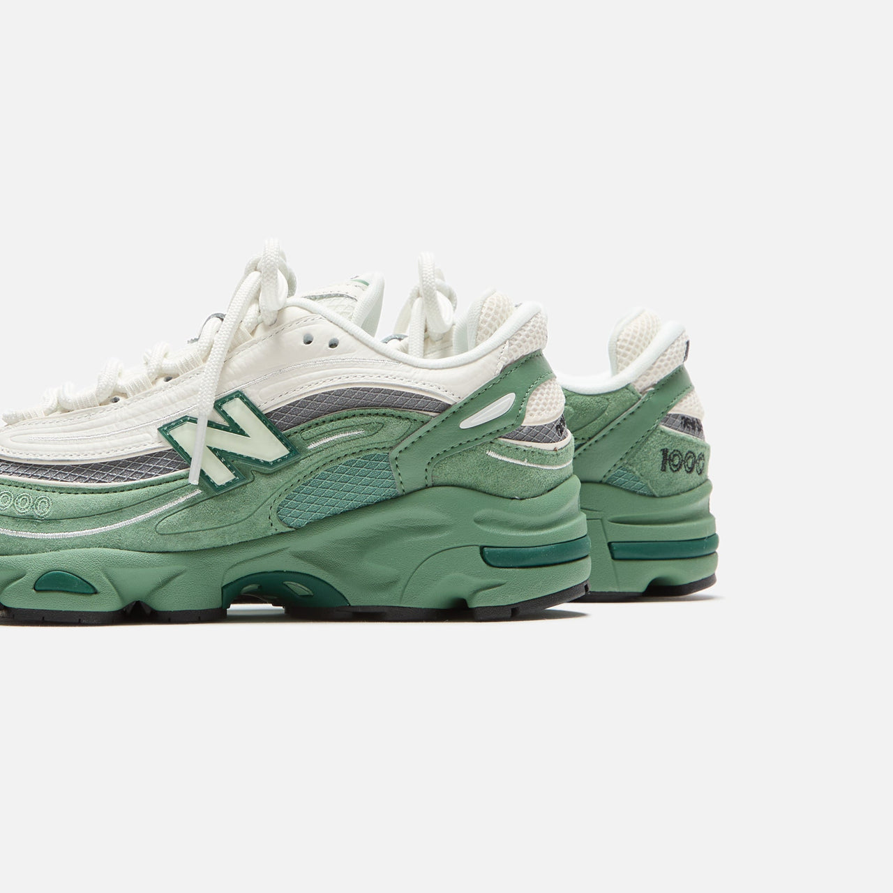 New Balance M1000