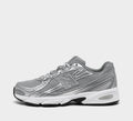 New Balance 740