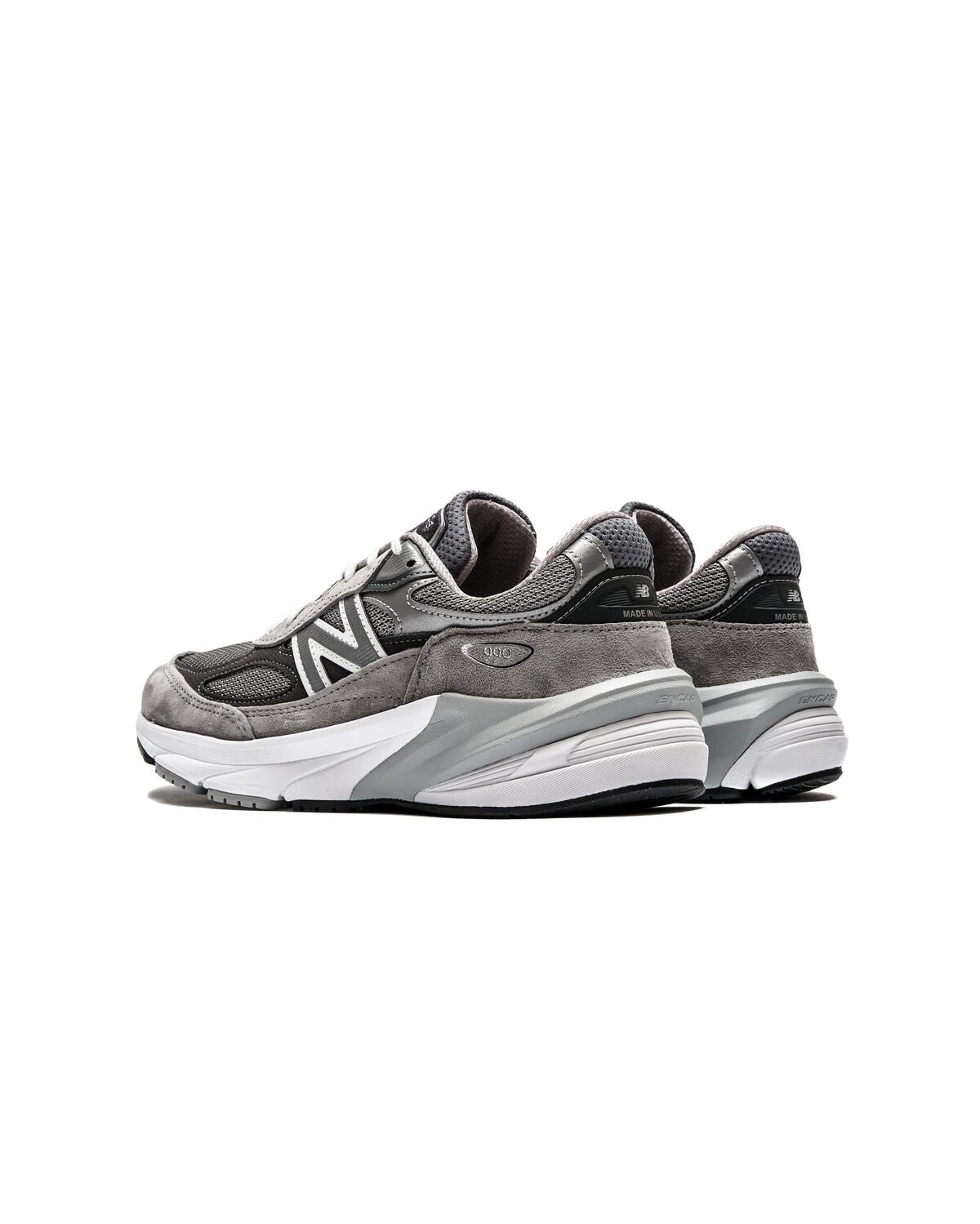 New Balance 990v6