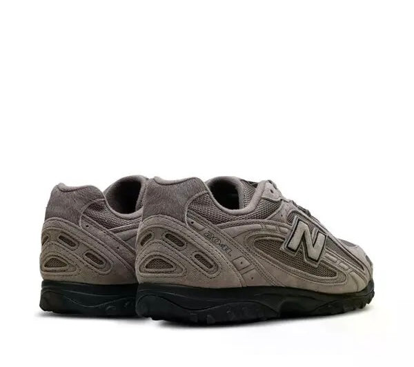 New Balance 204L