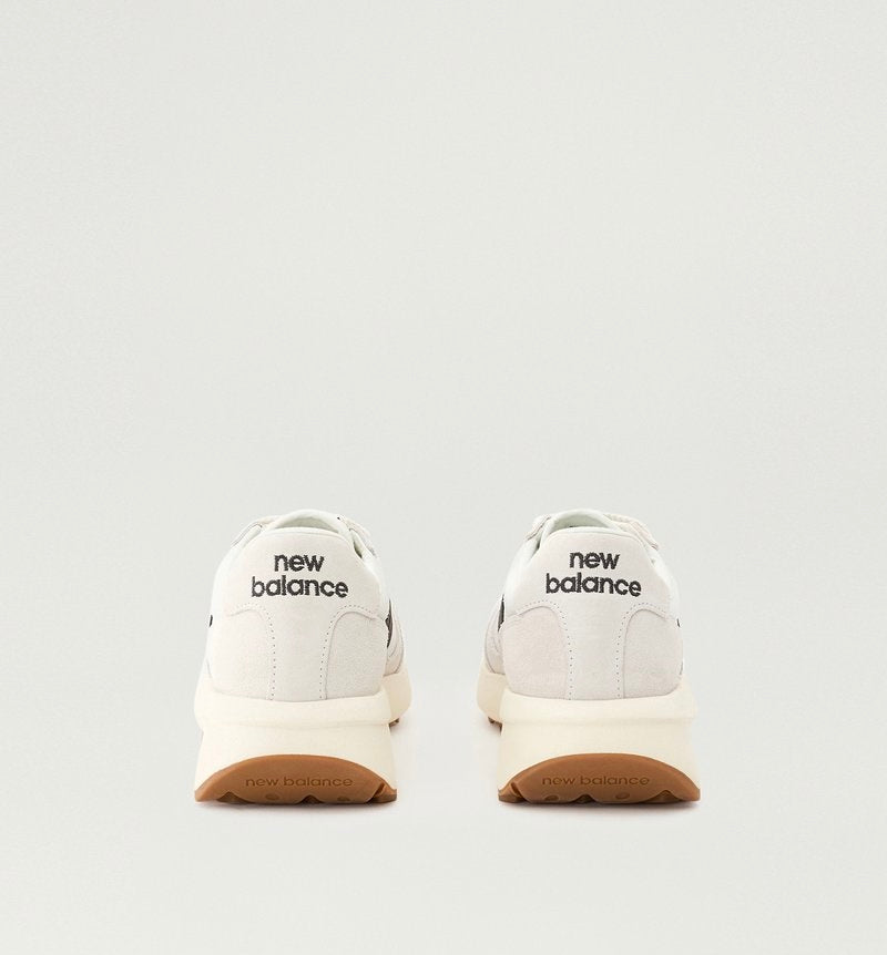 New Balance 370