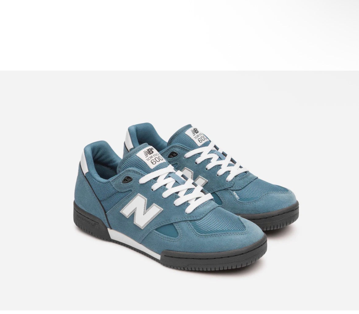New Balance Numeric 600