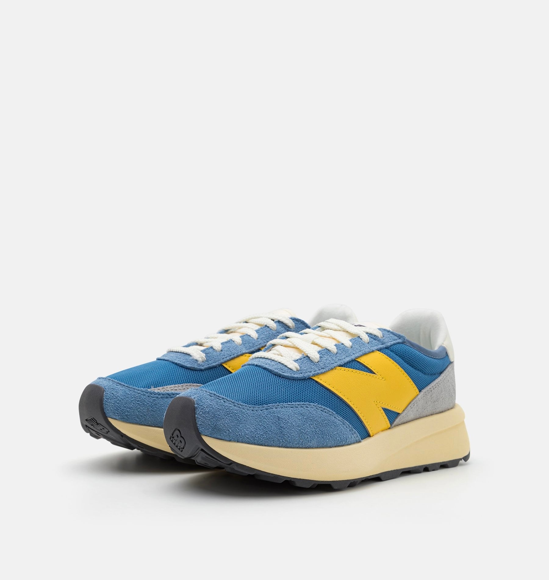 New Balance 370