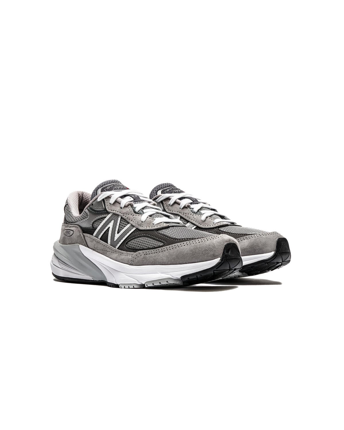 New Balance 990v6
