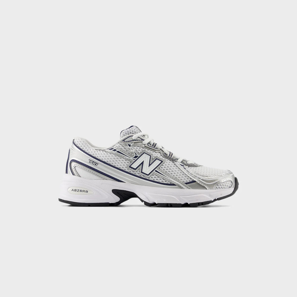 New Balance 740