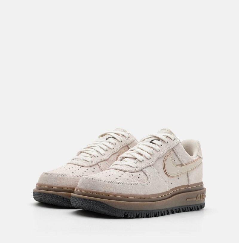 Nike Air Force 1 Luxe