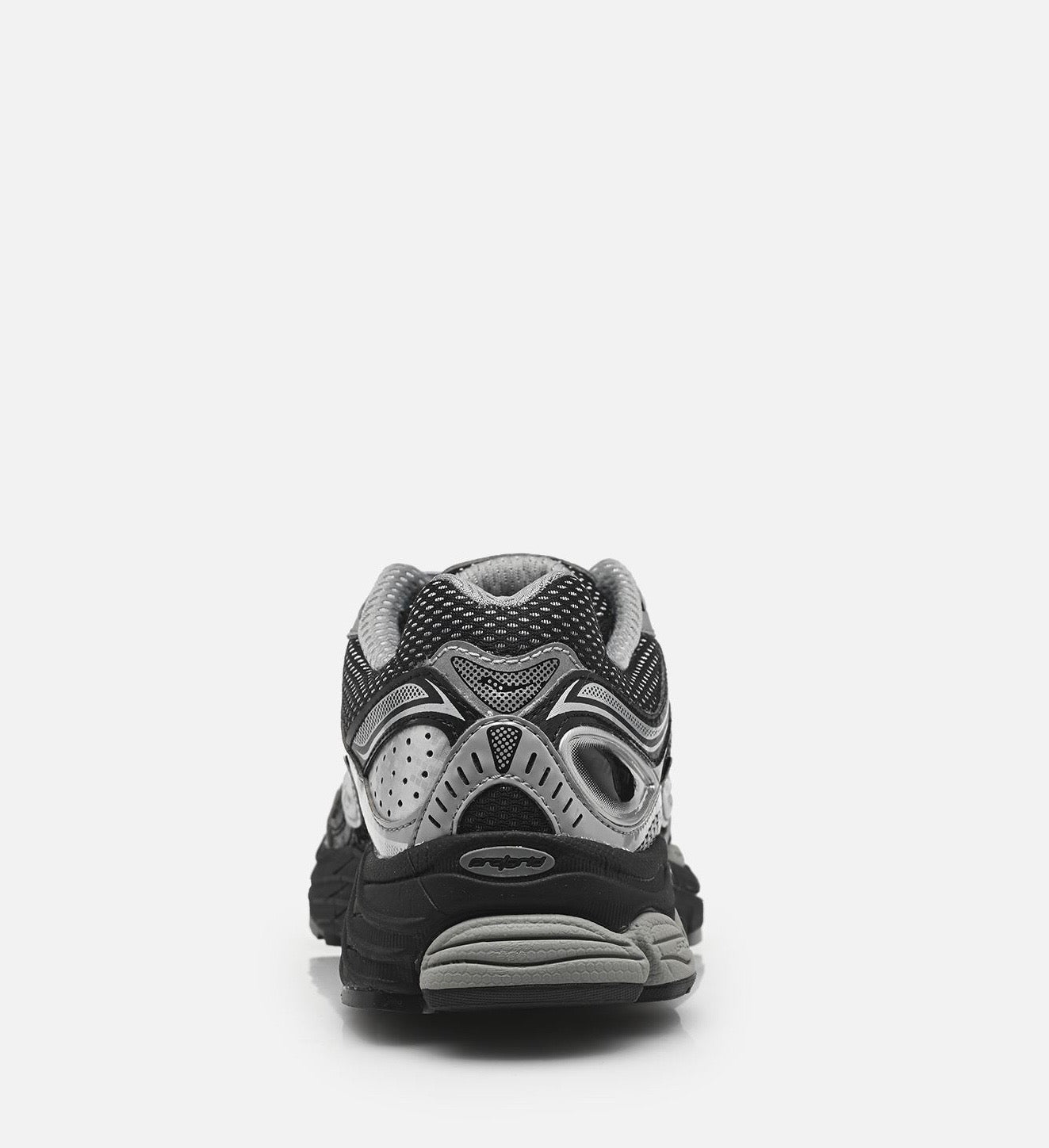 Saucony ProGride Omni 9