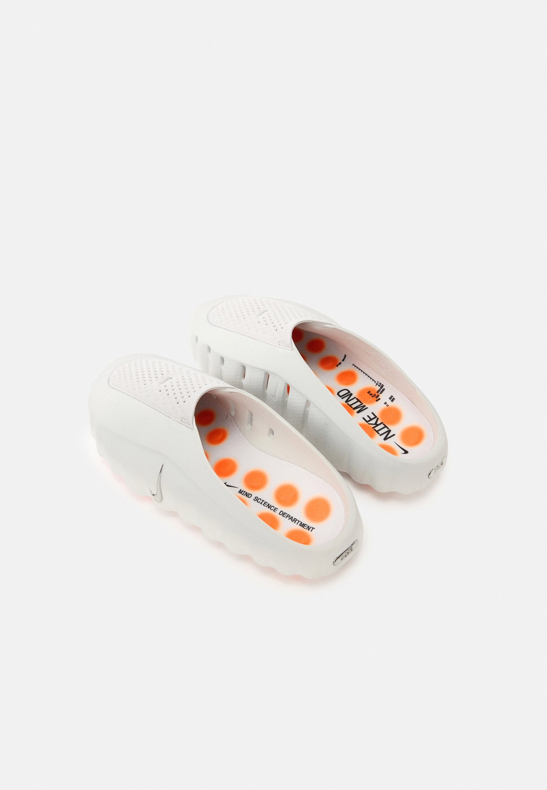 Nike Mind 001