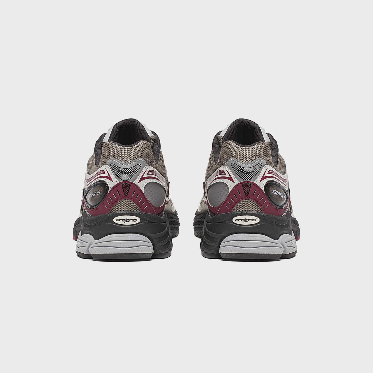 Saucony ProGride Omni 9