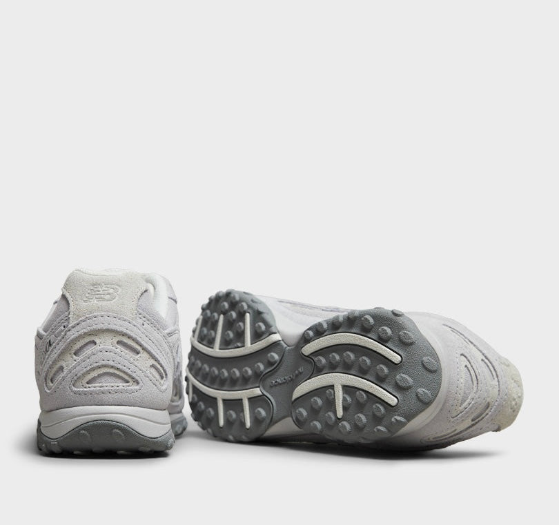 New Balance 204L