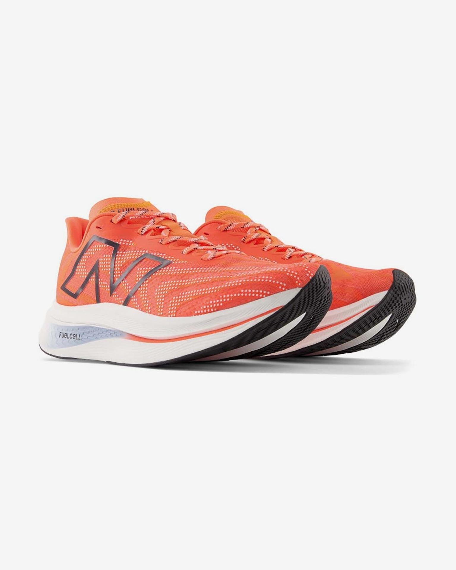 New Balance FuelCell SuperComp Trainer v2