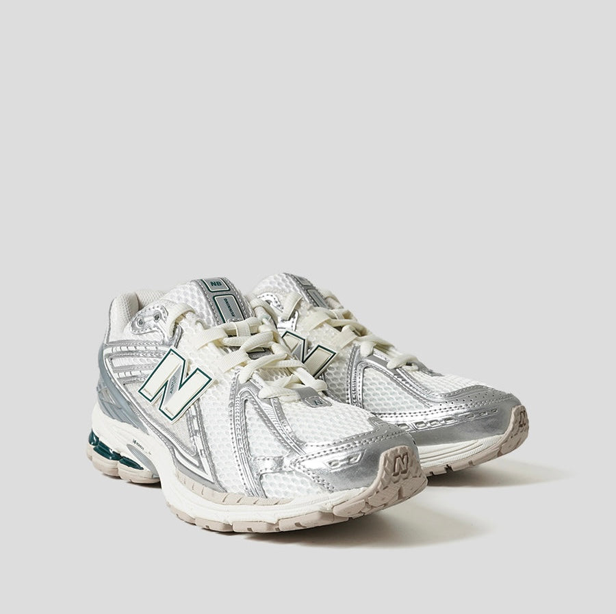 New Balance 1906R