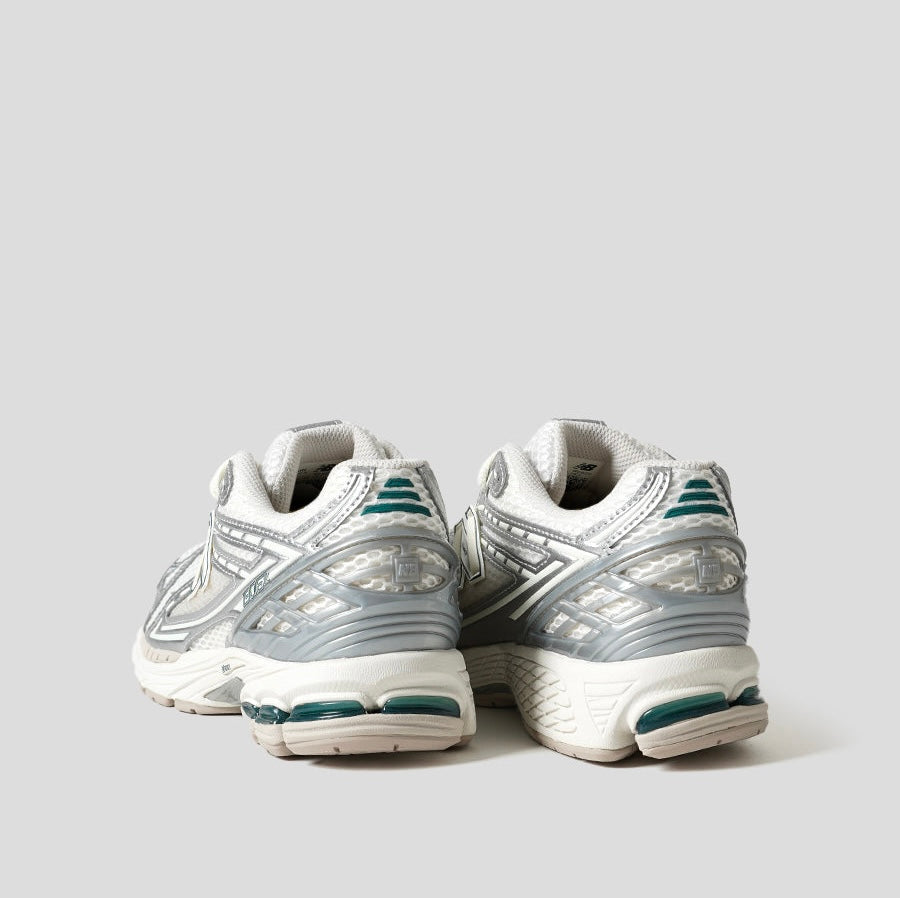 New Balance 1906R