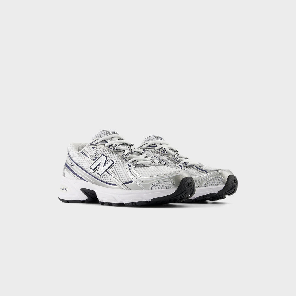 New Balance 740