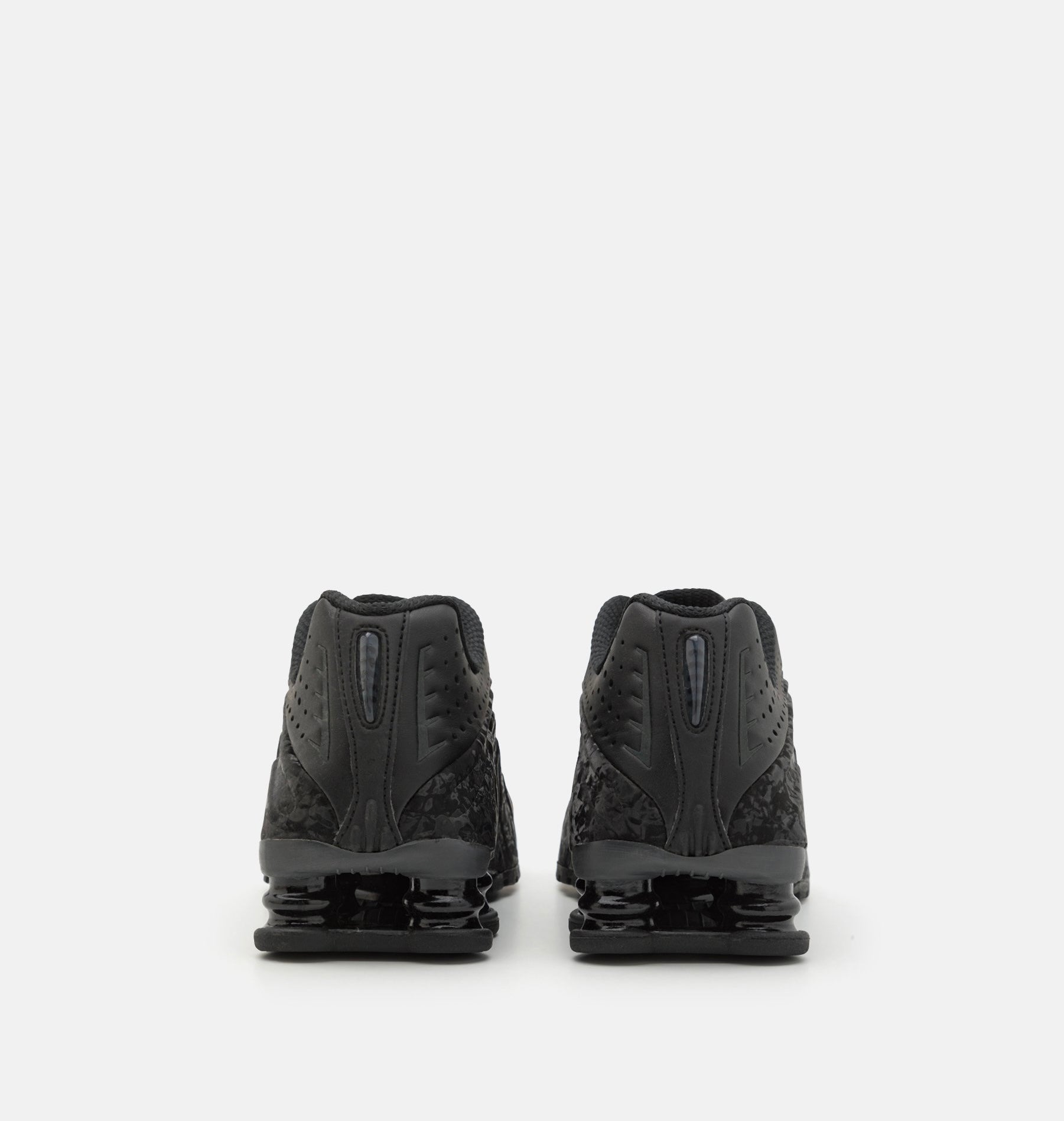 Nike Shox R4