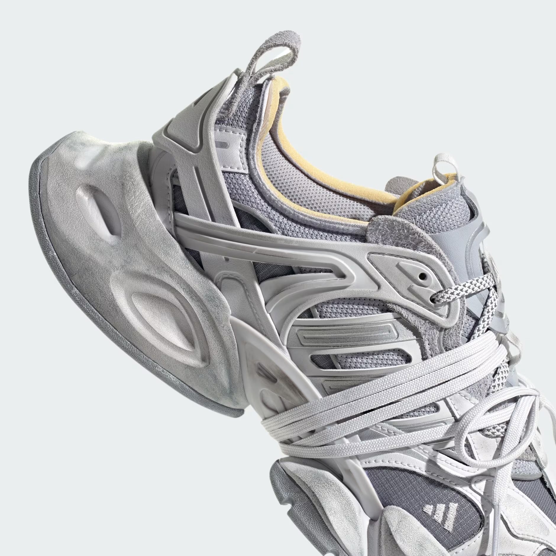 Adidas XLG Runner Deluxe